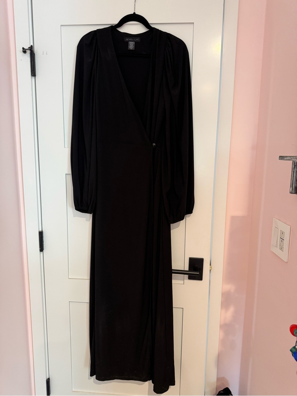 La Femme en Noir- Black Widow Gown in solid black- size M